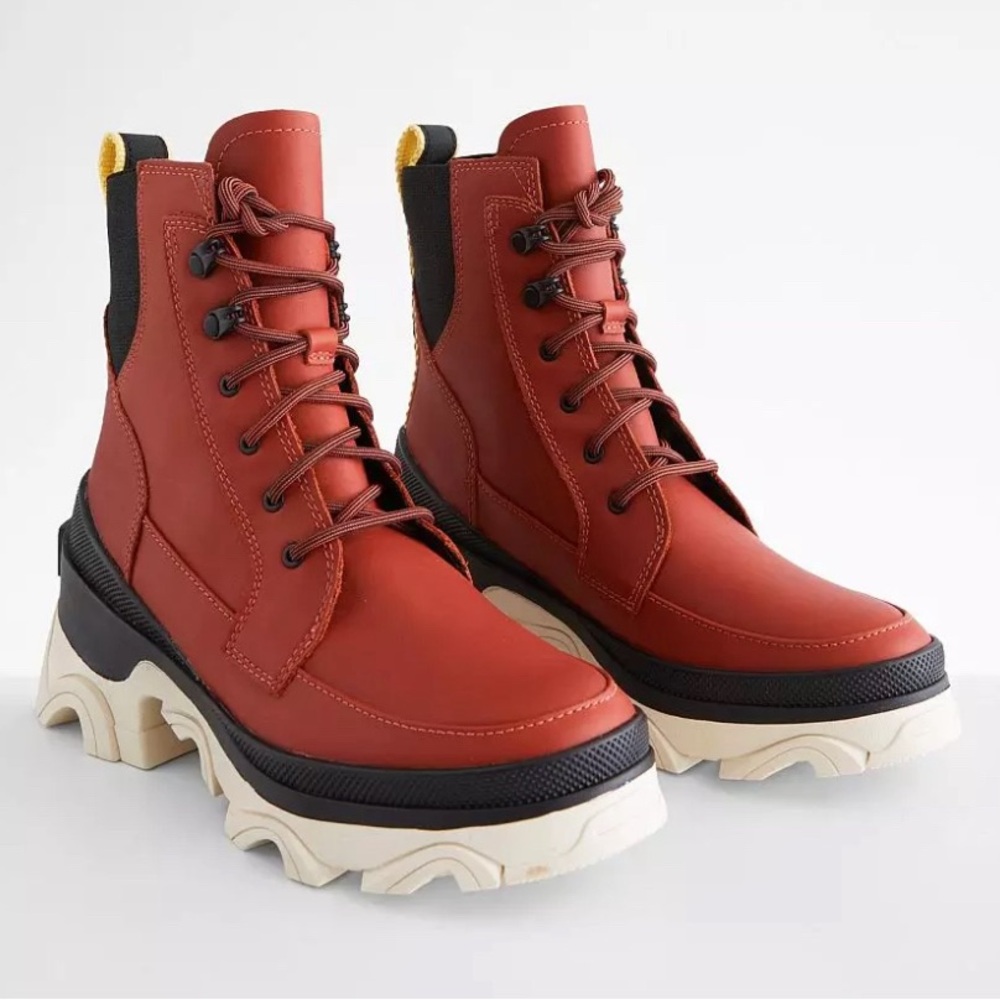 Sorel Red and Black Winter Boots NEW